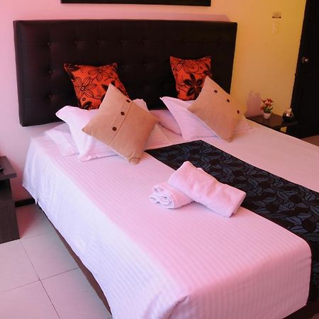 Hotel Central House A 5 Min De La Embajada Americana Μπογκοτά Εξωτερικό φωτογραφία