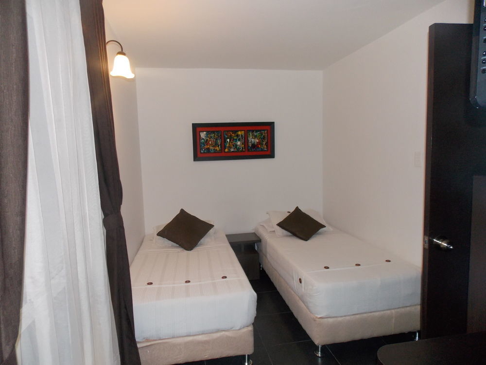 Hotel Central House A 5 Min De La Embajada Americana Μπογκοτά Εξωτερικό φωτογραφία
