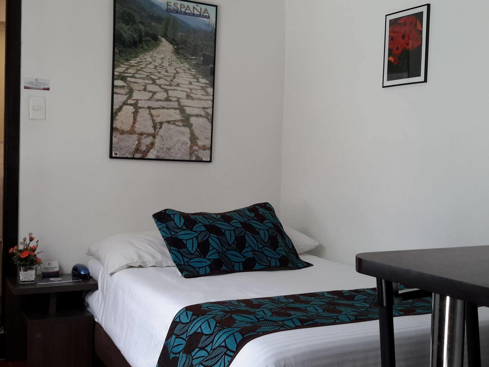 Hotel Central House A 5 Min De La Embajada Americana Μπογκοτά Εξωτερικό φωτογραφία